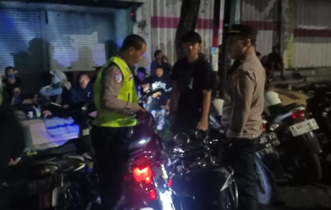 Razia Tengah Malam di Jajag, Sepuluh Motor Berknalpot Brong Diamankan Polisi